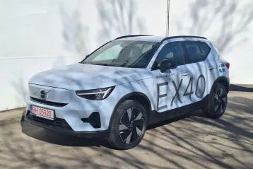 Volvo XC40 din 2025 - oferta VOL193863