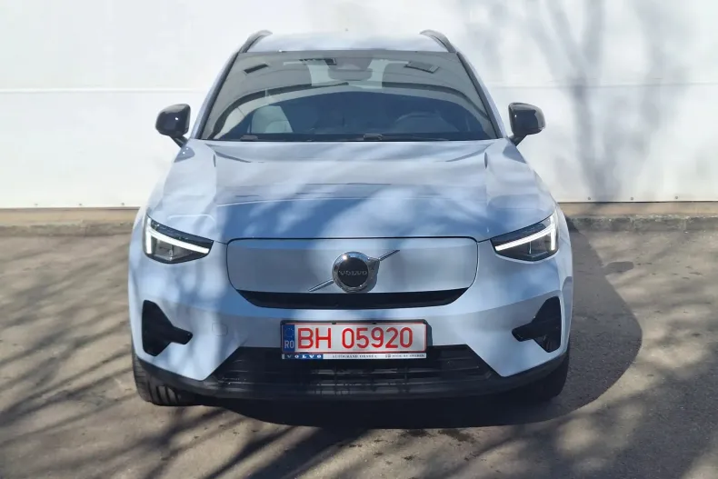 Volvo XC40 din 2025 cu 500 km - oferta VOL193863 - foto 3