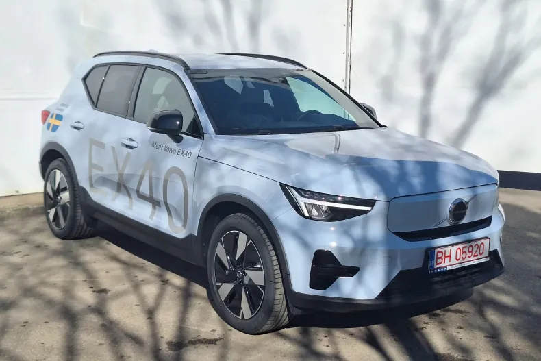 Volvo XC40 din 2025 cu 500 km - oferta VOL193863 - foto 4