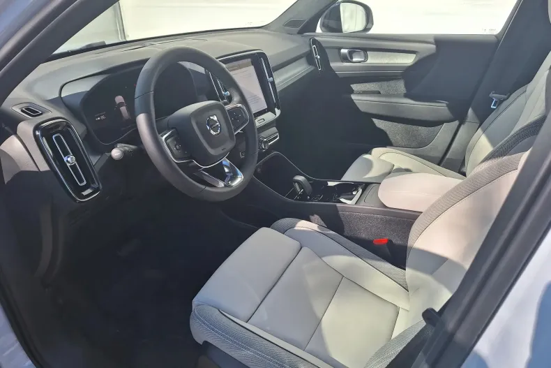 Volvo XC40 din 2025 cu 500 km - oferta VOL193863 - foto 14