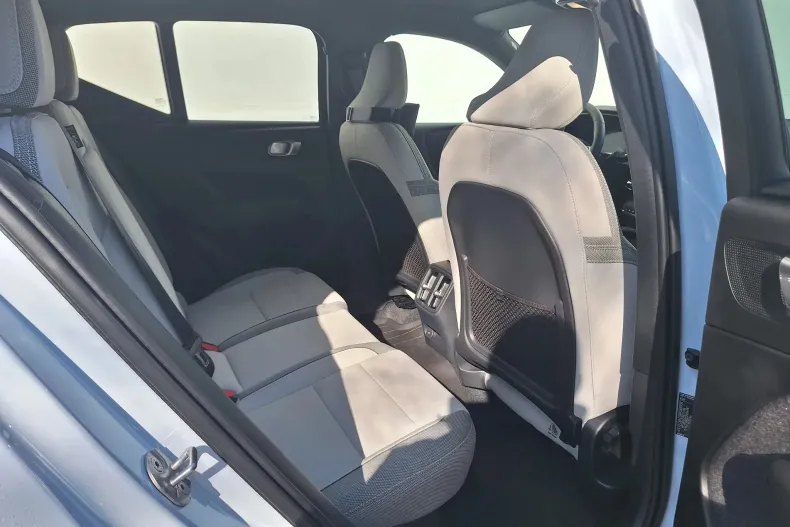 Volvo XC40 din 2025 cu 500 km - oferta VOL193863 - foto 17