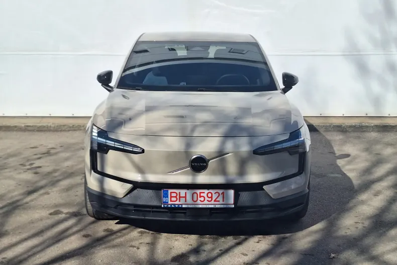 Volvo EX30 din 2025 cu 500 km - oferta VOL193864 - foto 3