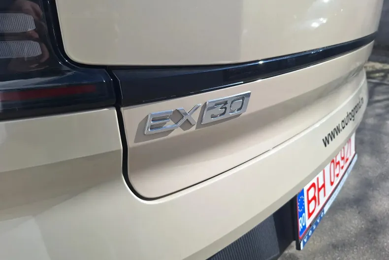 Volvo EX30 din 2025 cu 500 km - oferta VOL193864 - foto 36