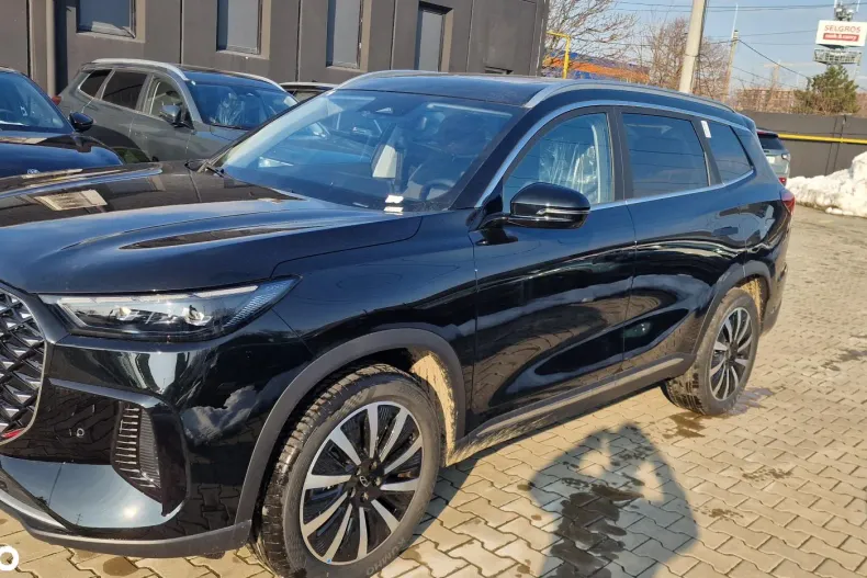 Chery Tiggo 8 din 2025 cu 1 km - oferta CHE193865 - foto 3