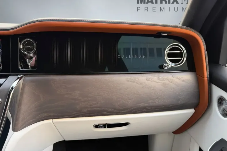 Rolls-Royce Cullinan din 2024 cu 14.747 km - oferta ROL193913 - foto 24