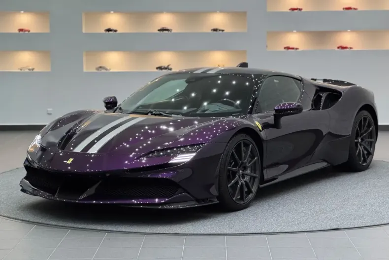 Ferrari SF90 din 2023 cu 3.500 km - oferta FER193914 - foto 1