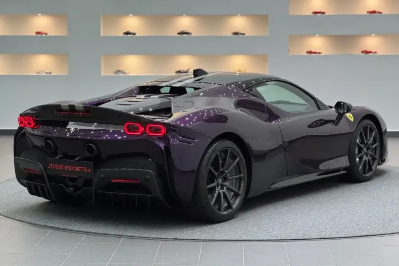 Ferrari SF90 din 2023 cu 3.500 km - oferta FER193914 - foto 4