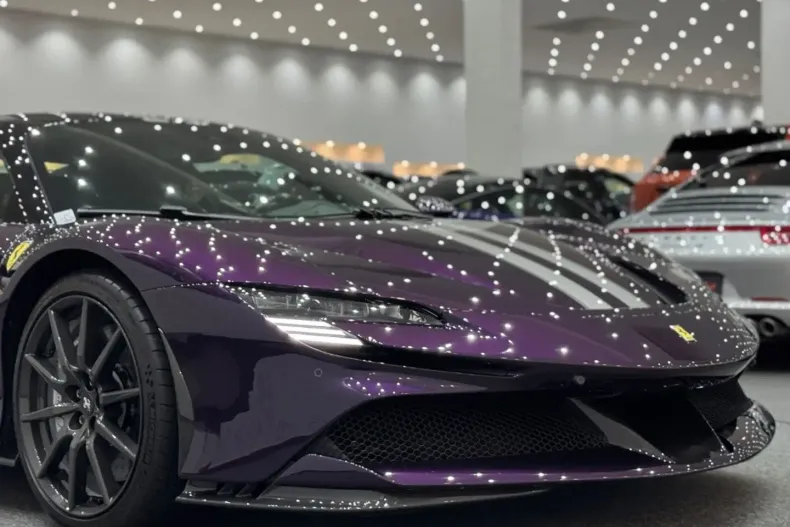 Ferrari SF90 din 2023 cu 3.500 km - oferta FER193914 - foto 8