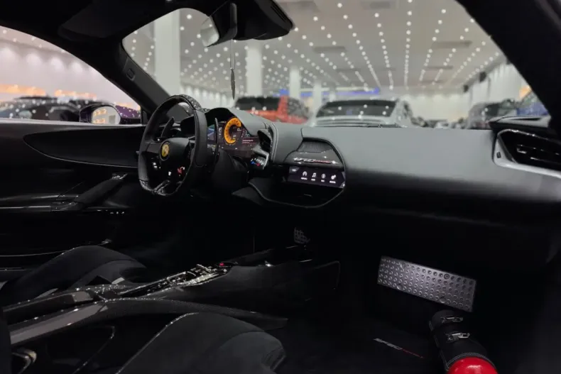 Ferrari SF90 din 2023 cu 3.500 km - oferta FER193914 - foto 20