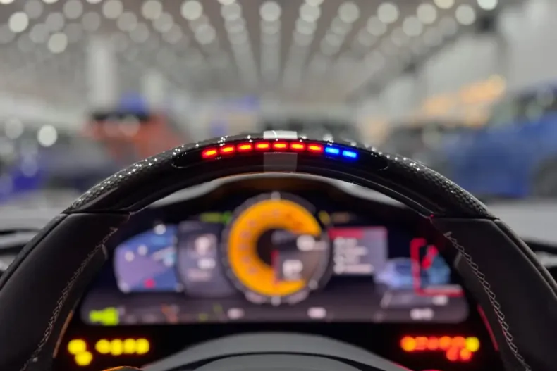 Ferrari SF90 din 2023 cu 3.500 km - oferta FER193914 - foto 36