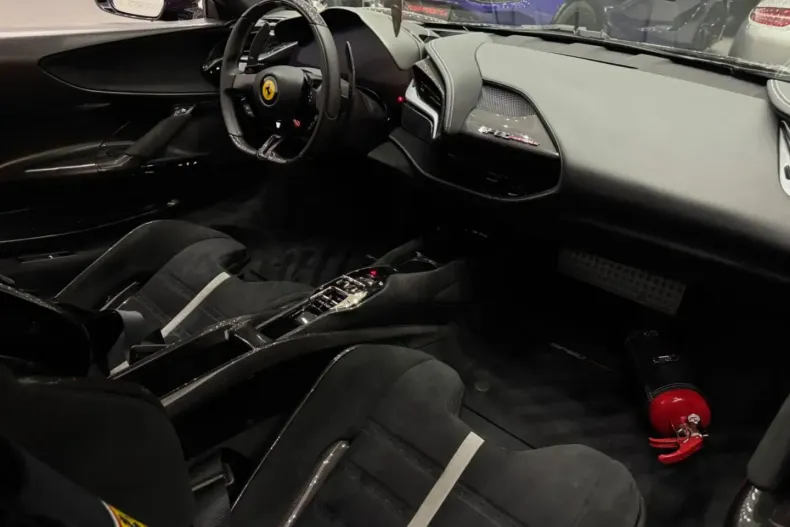 Ferrari SF90 din 2023 cu 3.500 km - oferta FER193914 - foto 41