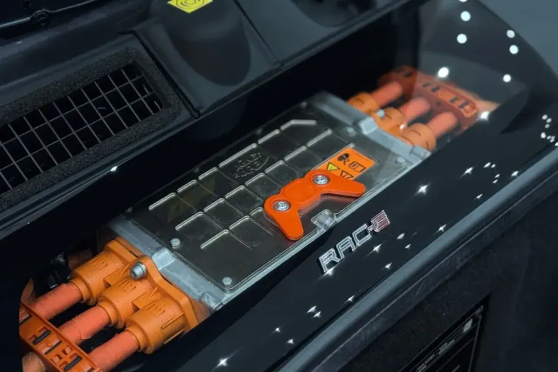 Ferrari SF90 din 2023 cu 3.500 km - oferta FER193914 - foto 43