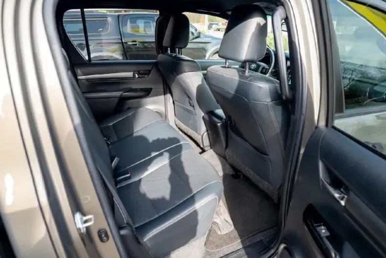 Toyota Hilux din 2021 cu 58.442 km - oferta TOY193916 - foto 10