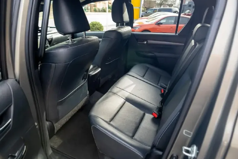 Toyota Hilux din 2021 cu 58.442 km - oferta TOY193916 - foto 13