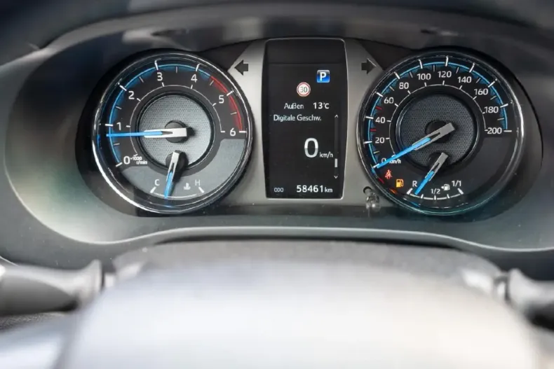 Toyota Hilux din 2021 cu 58.442 km - oferta TOY193916 - foto 16