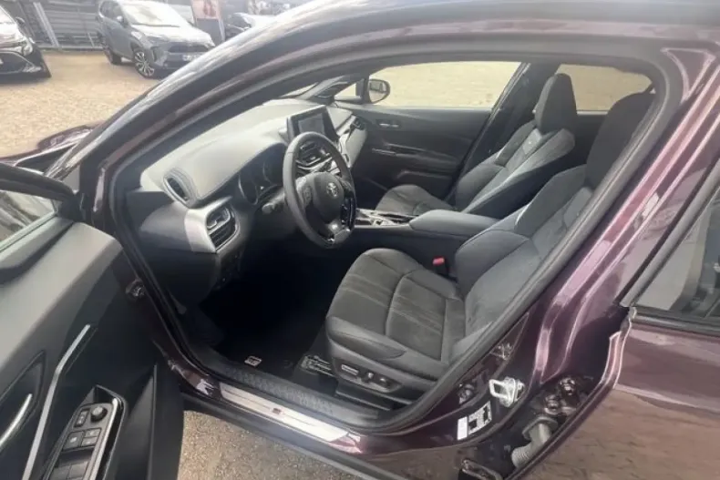 Toyota C-HR din 2025 cu 10.500 km - oferta TOY193919 - foto 16