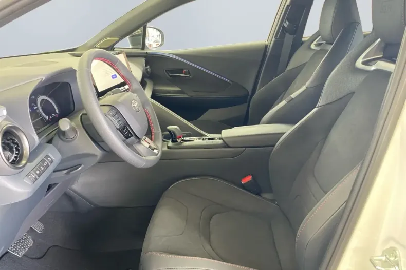 Toyota C-HR din 2025 cu 10.594 km - oferta TOY193924 - foto 7