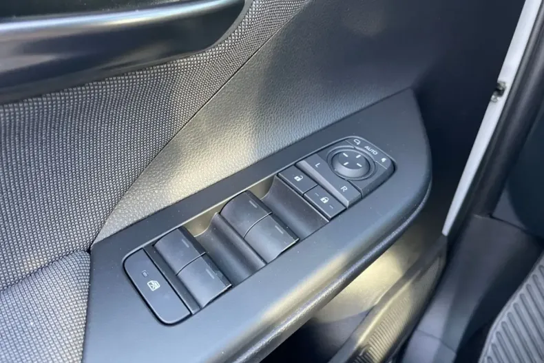 Toyota C-HR din 2025 cu 6.550 km - oferta TOY193927 - foto 20