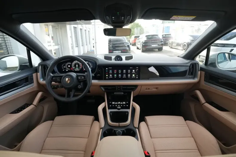 Porsche Cayenne din 2025 cu 12.000 km - oferta POR193932 - foto 3