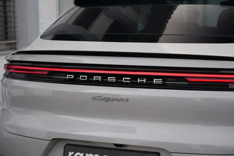 Porsche Cayenne din 2025 cu 12.000 km - oferta POR193932 - foto 10