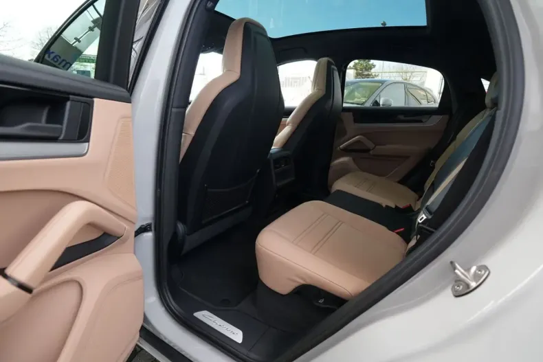 Porsche Cayenne din 2025 cu 12.000 km - oferta POR193932 - foto 32