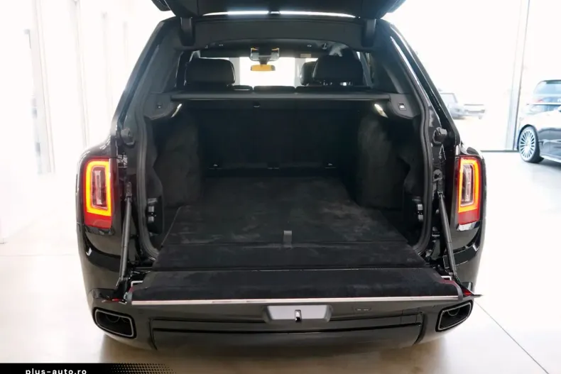 Rolls-Royce Cullinan din 2023 cu 5.712 km - oferta ROL193946 - foto 9