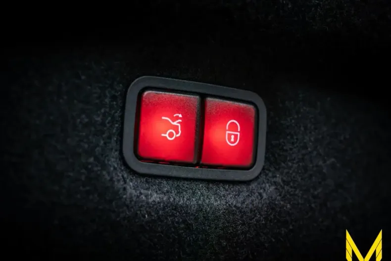 Mercedes-Benz SL 63 AMG (Clasa SL) din 2024 cu 27.651 km - oferta MER193948 - foto 10