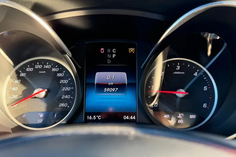 Mercedes-Benz V 300 (Clasa V) din 2023 cu 59.097 km - oferta MER193958 - foto 15