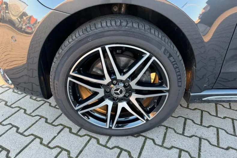 Mercedes-Benz V 300 (Clasa V) din 2023 cu 59.097 km - oferta MER193958 - foto 33