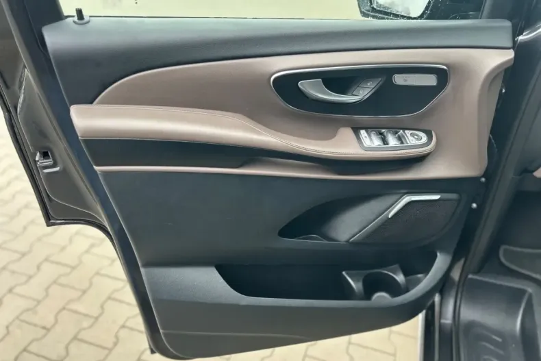 Mercedes-Benz V 300 (Clasa V) din 2023 cu 55.191 km - oferta MER193960 - foto 7