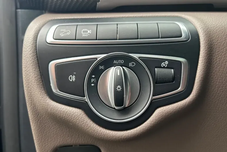 Mercedes-Benz V 300 (Clasa V) din 2023 cu 55.191 km - oferta MER193960 - foto 9