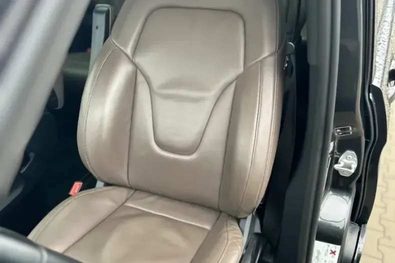 Mercedes-Benz V 300 (Clasa V) din 2023 cu 55.191 km - oferta MER193960 - foto 11