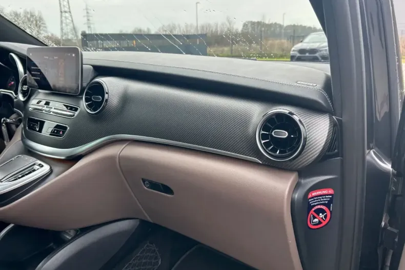 Mercedes-Benz V 300 (Clasa V) din 2023 cu 55.191 km - oferta MER193960 - foto 26