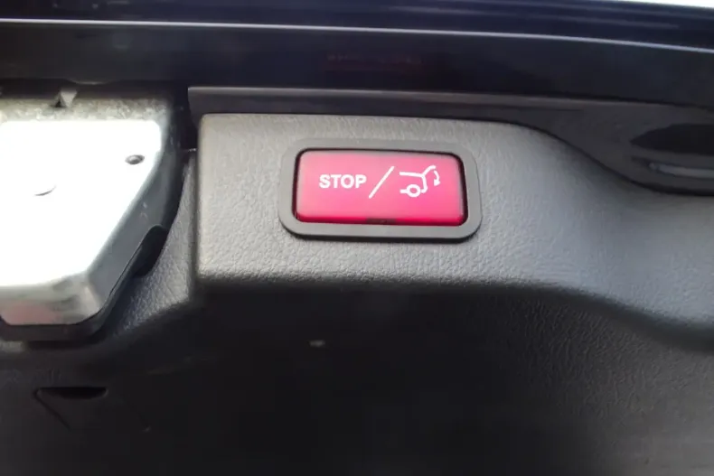 Mercedes-Benz V 300 (Clasa V) din 2022 cu 61.360 km - oferta MER193962 - foto 31