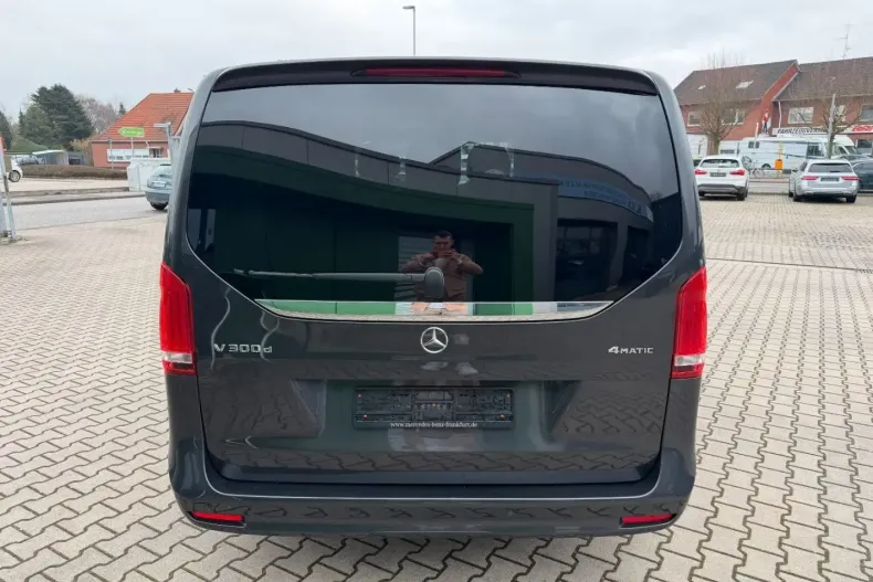 Mercedes-Benz V 300 (Clasa V) din 2023 cu 56.690 km - oferta MER193964 - foto 7