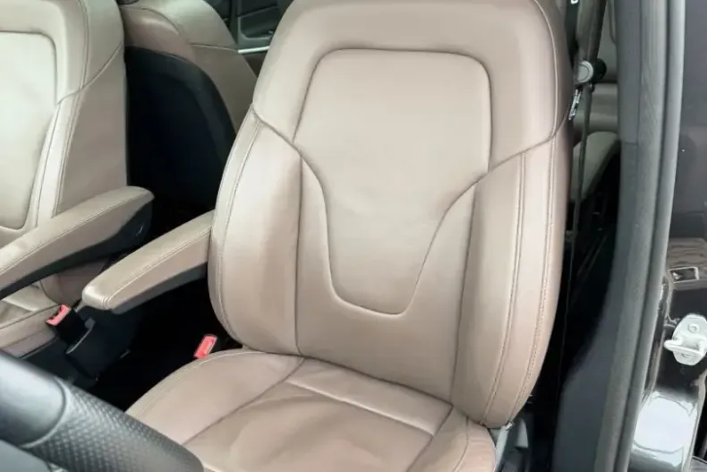 Mercedes-Benz V 300 (Clasa V) din 2023 cu 56.690 km - oferta MER193964 - foto 11