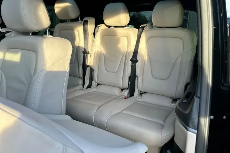 Mercedes-Benz V 300 (Clasa V) din 2023 cu 51.843 km - oferta MER193965 - foto 16