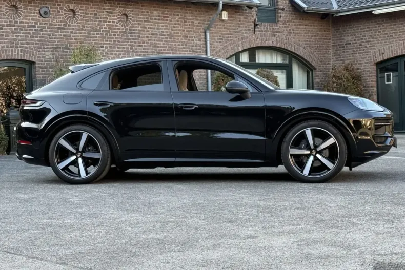 Porsche Cayenne din 2025 cu 11.000 km - oferta POR193968 - foto 27