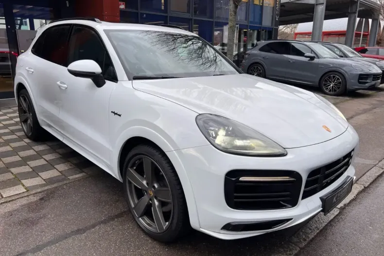 Porsche Cayenne din 2022 cu 14.000 km - oferta POR193973 - foto 3