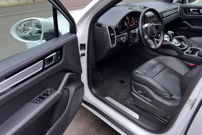 Porsche Cayenne din 2022 cu 14.000 km - oferta POR193973 - foto 4