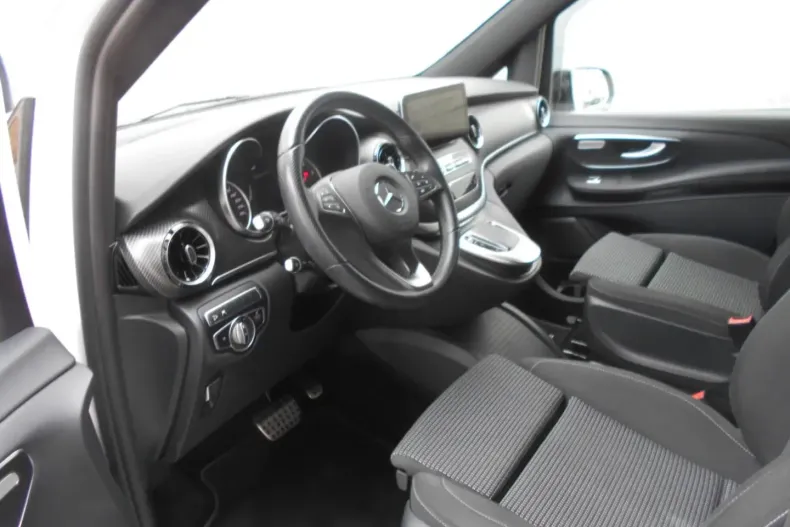Mercedes-Benz V 300 (Clasa V) din 2022 cu 60.500 km - oferta MER193980 - foto 11
