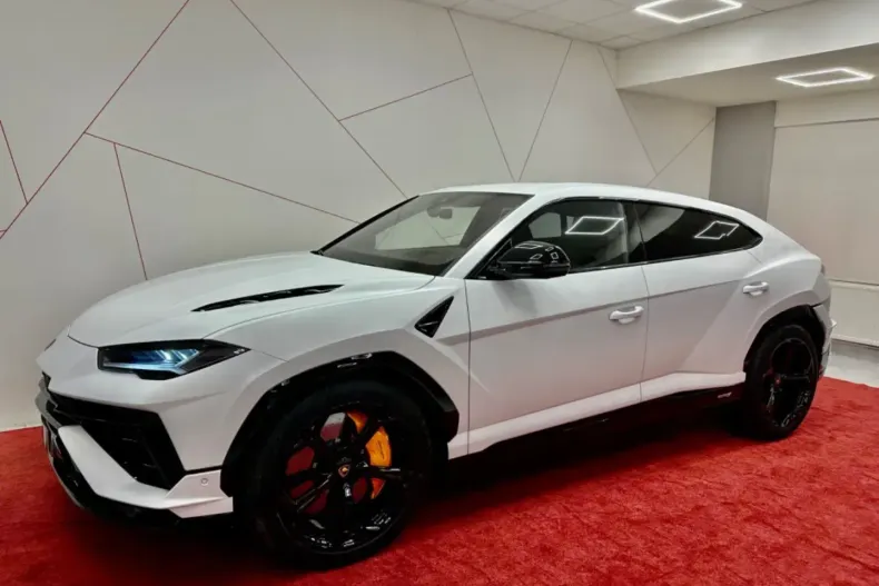 Lamborghini Urus din 2024 cu 50.000 km - oferta LAM193983 - foto 1