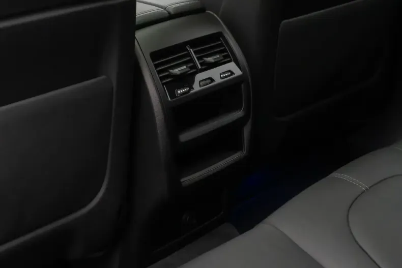 BMW X6 (Seria X) din 2024 cu 43.987 km - oferta BMW193984 - foto 27