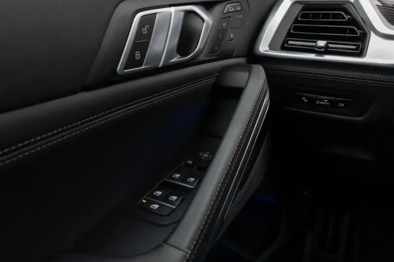 BMW X6 (Seria X) din 2024 cu 43.987 km - oferta BMW193984 - foto 33