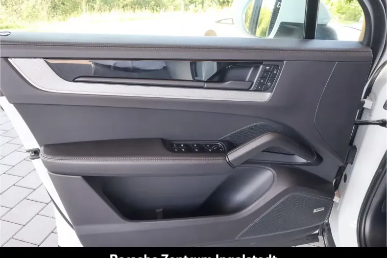 Porsche Cayenne din 2023 cu 10.500 km - oferta POR193985 - foto 19