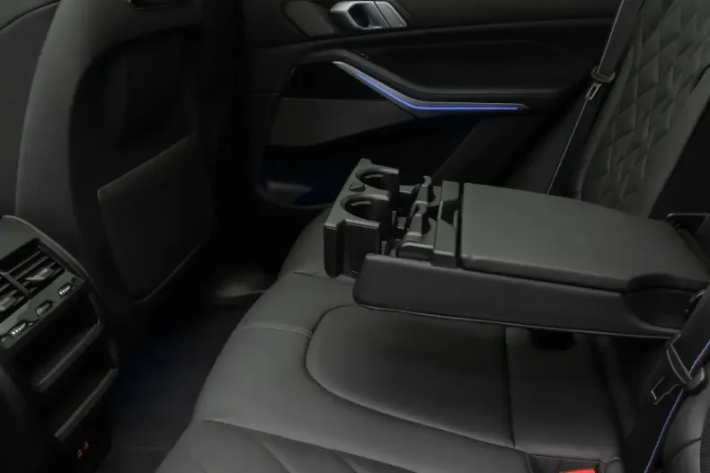 BMW X5 M60 (Seria X) din 2024 cu 17.669 km - oferta BMW193988 - foto 28