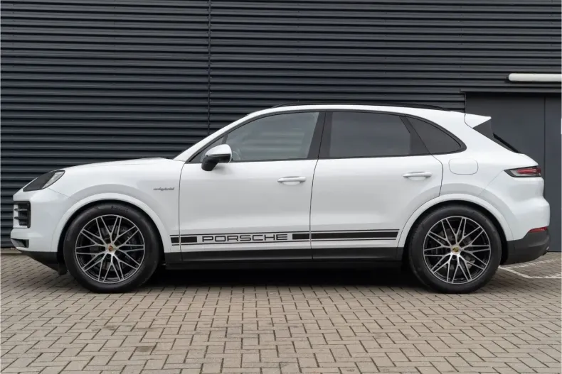 Porsche Cayenne din 2024 cu 19.985 km - oferta POR193989 - foto 2