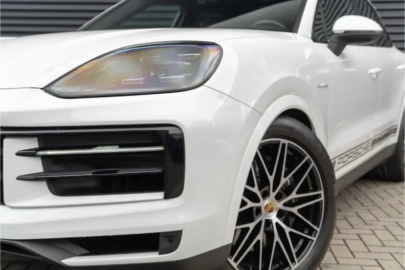 Porsche Cayenne din 2024 cu 19.985 km - oferta POR193989 - foto 9