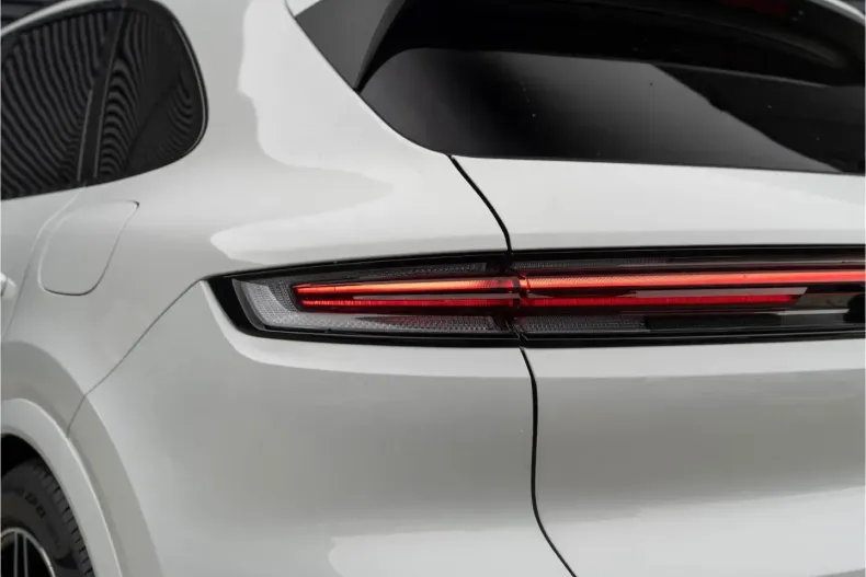 Porsche Cayenne din 2024 cu 19.985 km - oferta POR193989 - foto 16