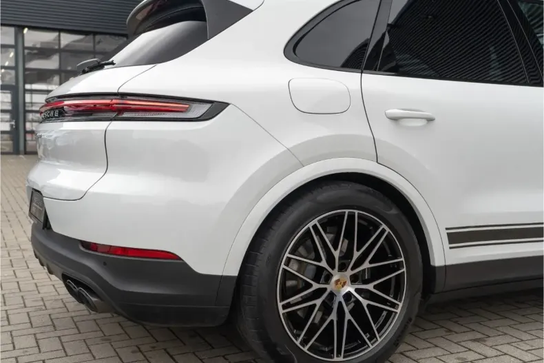 Porsche Cayenne din 2024 cu 19.985 km - oferta POR193989 - foto 22